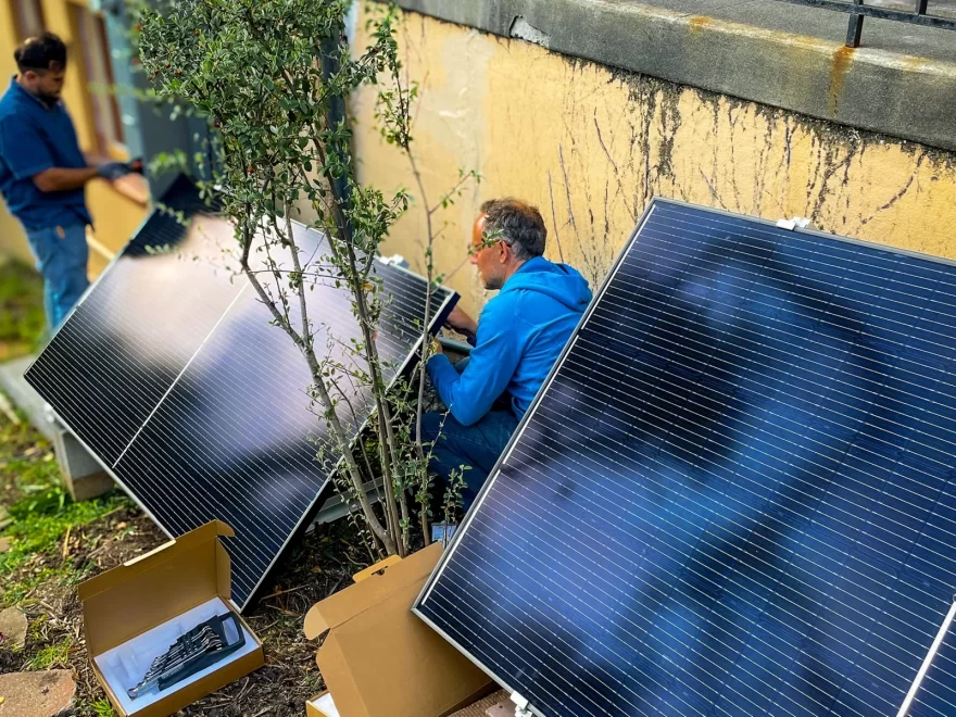 To Lower Electricity Costs, Consumers Quietly Install DIY Solar