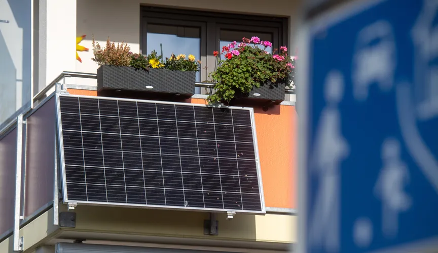 Balcony solar is taking state legislatures by storm