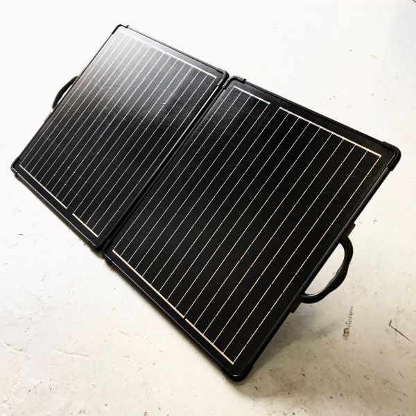 12v Lightweight Solar Battery Charger – 120w Briefcase